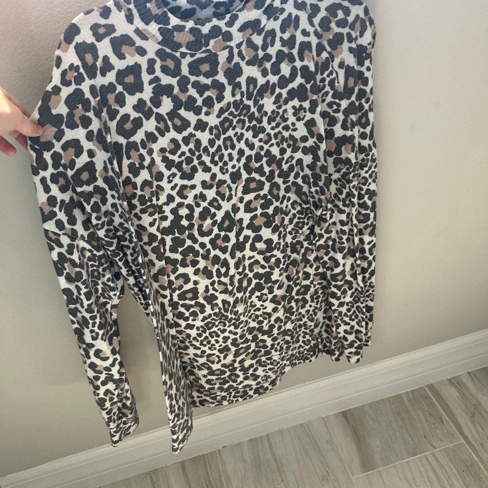 Leopard Print Long Sleeve Top